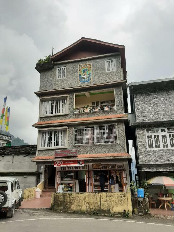 Denzong Khim Bed and Breakfast Gangtok Exteriör bild